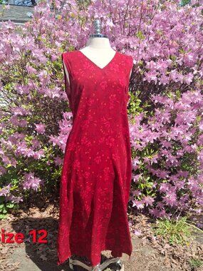 Size 12, Sag Harbor, red, floral print sleeveless, rayon dress